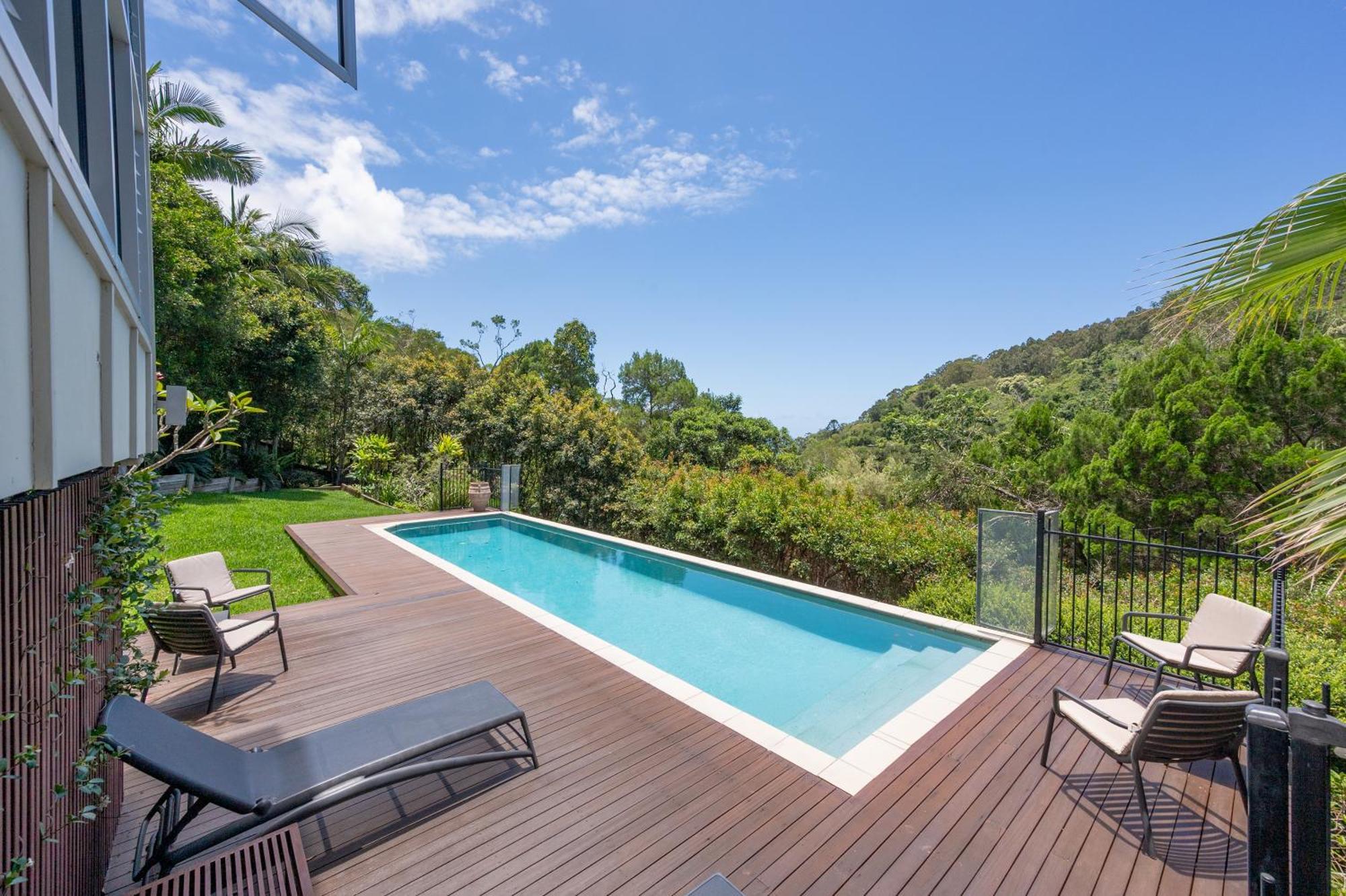 Hilltop Ocean Views, Holiday home *