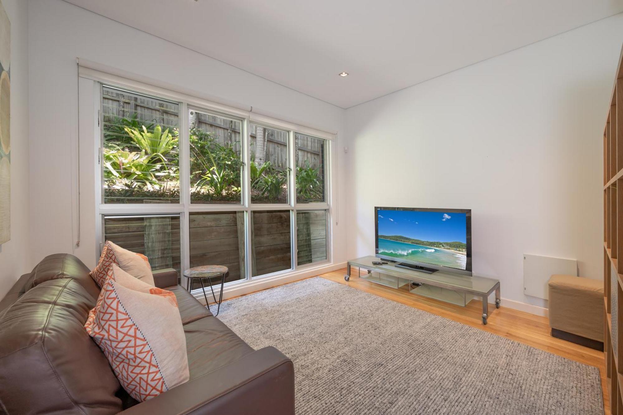 Hilltop Ocean Views, Noosa Heads