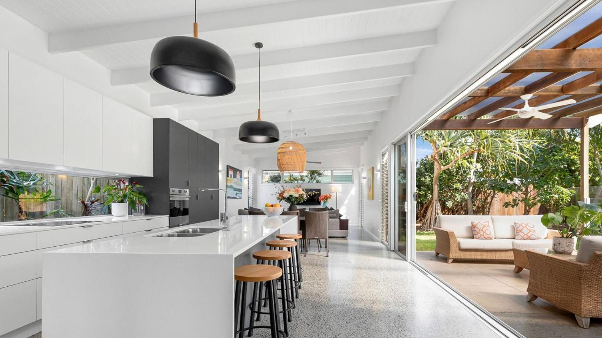Elanda St Luxurious Beachside Living *