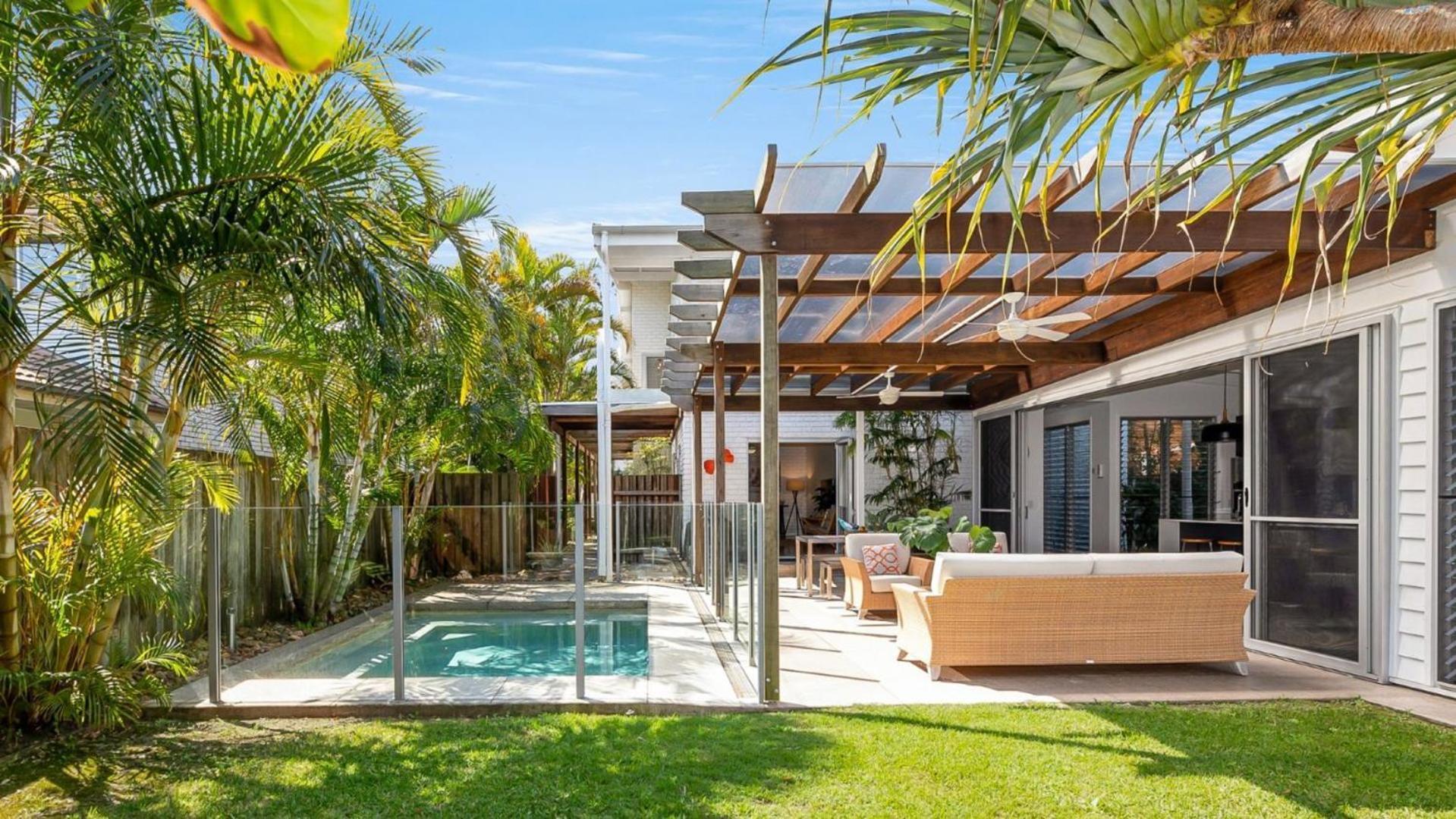 Elanda St Luxurious Beachside Living Holiday home