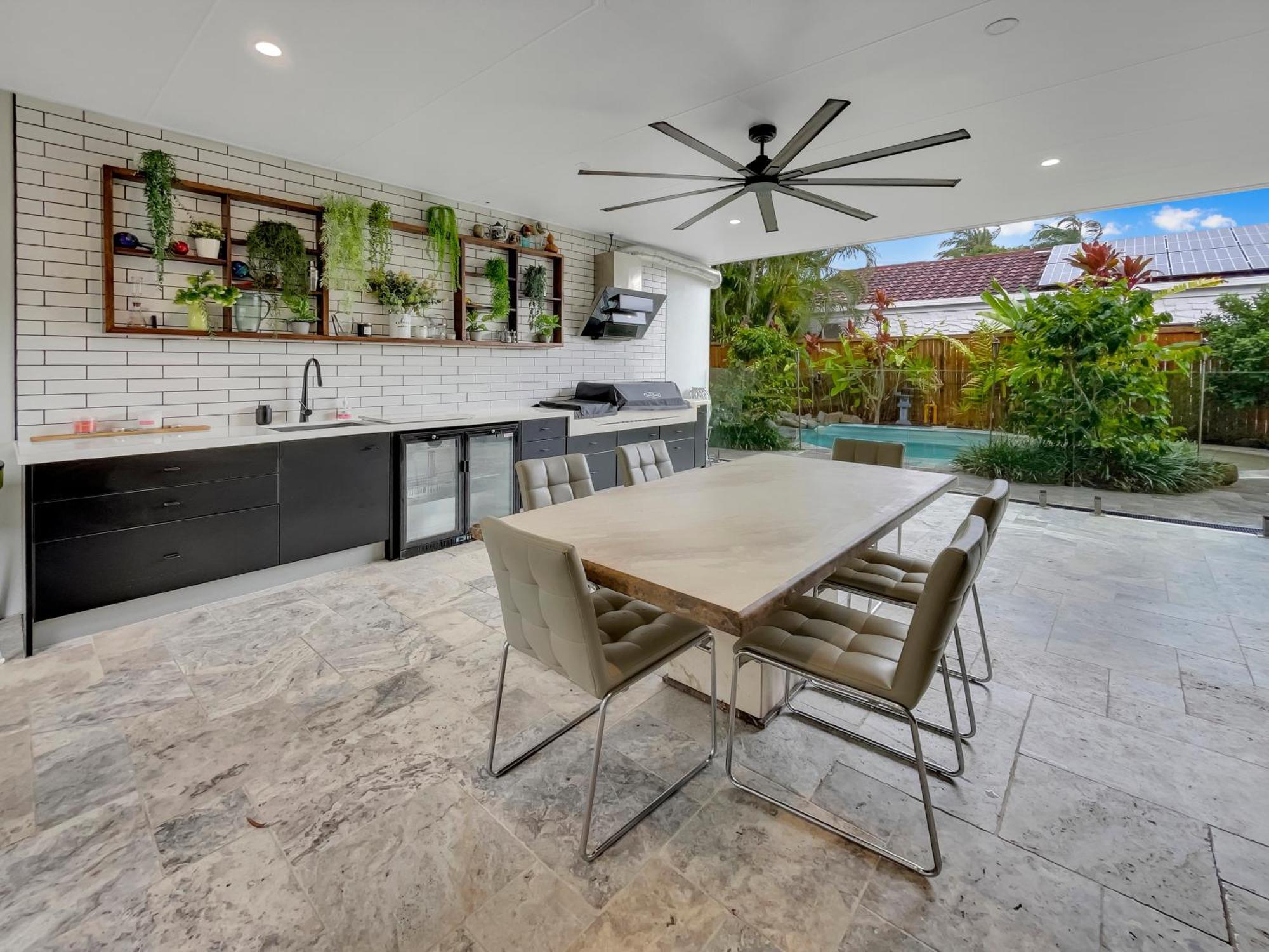 Tranquil Oasis, Magnesium Pool, Putting & Kayaking Holiday home Noosa Heads
