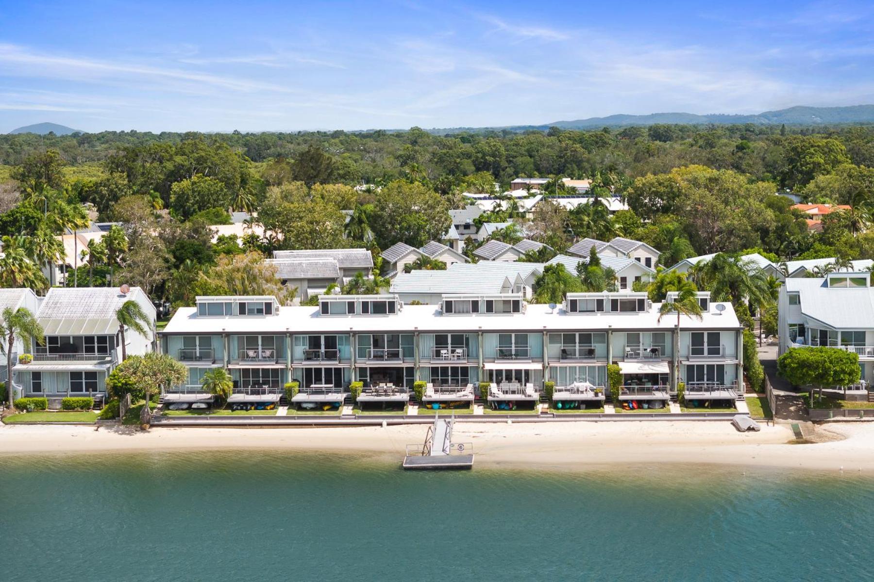 Driftwood 6 Private Beach Stay