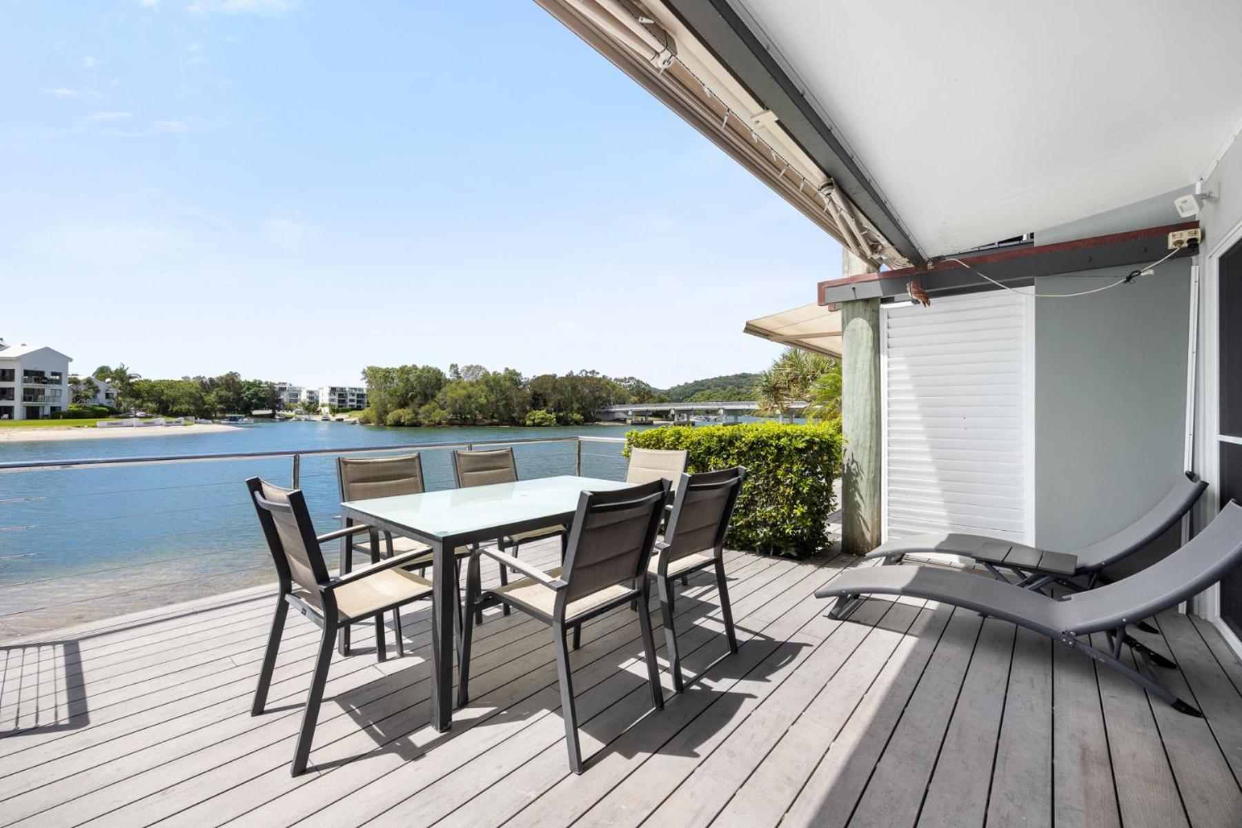 Driftwood 6 Private Beach Stay Holiday home Noosaville