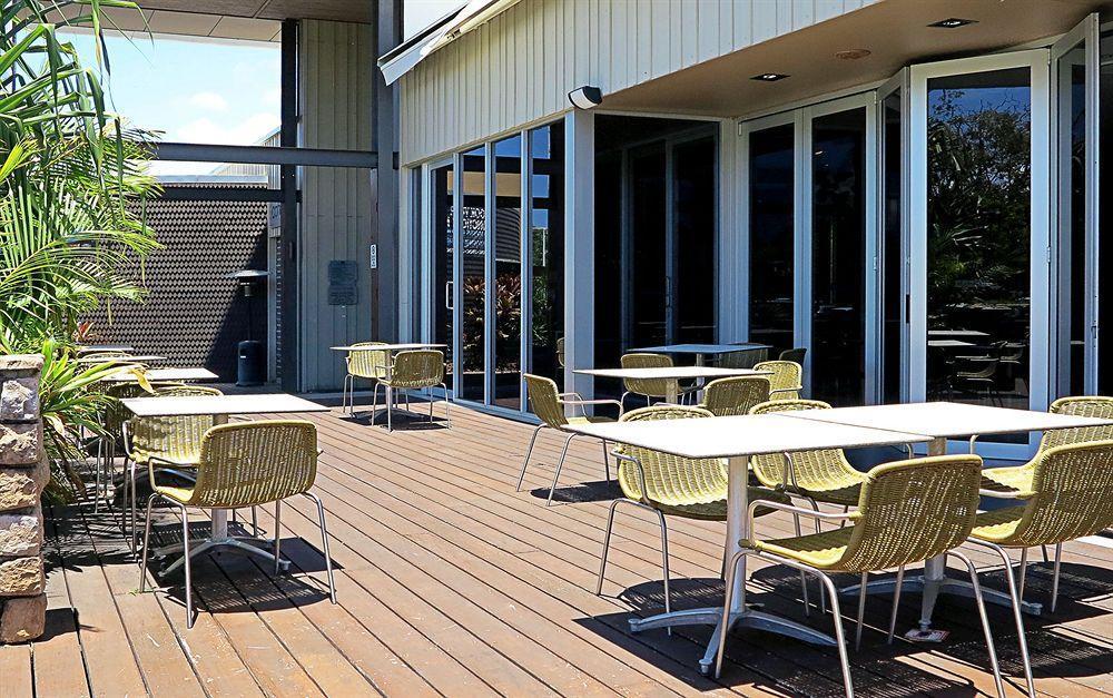 Noosa Hotel 3*