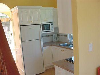 Cooroy Country Cottages Black Mountain