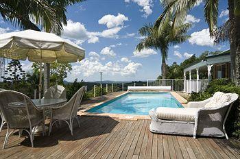 Cooroy Country Cottages *