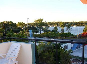 Quays Aparthotel