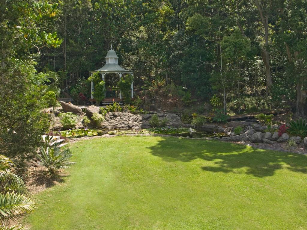 Cooroy Country Cottages Lodge *