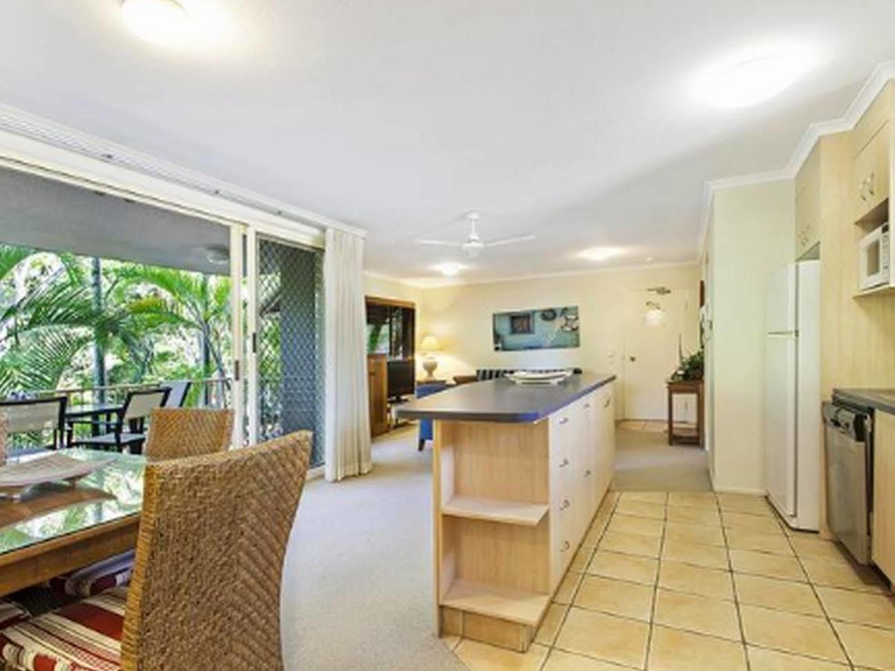 #2 Hastings Street 4*