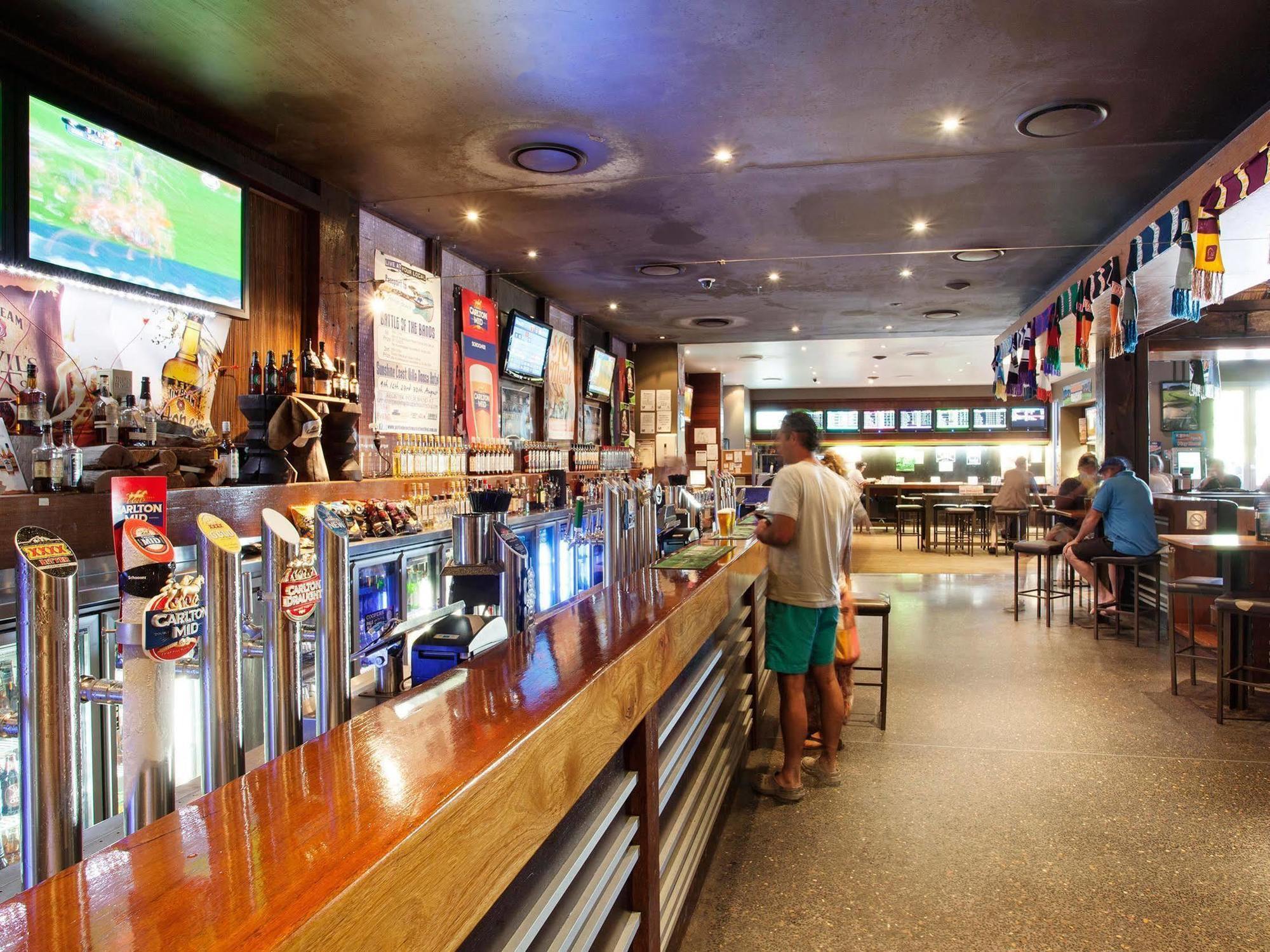 Noosa Hotel 3*