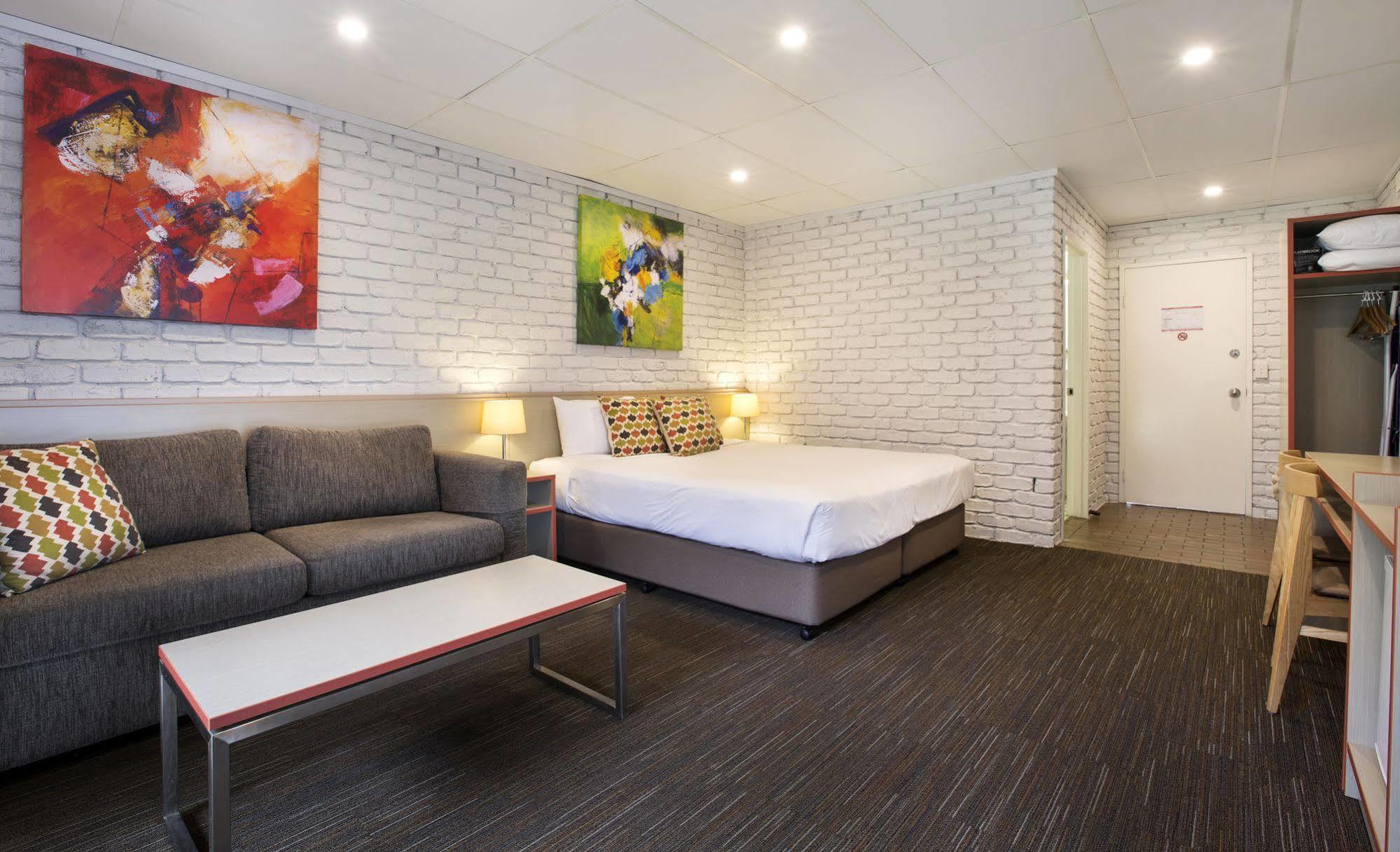 Noosa Hotel