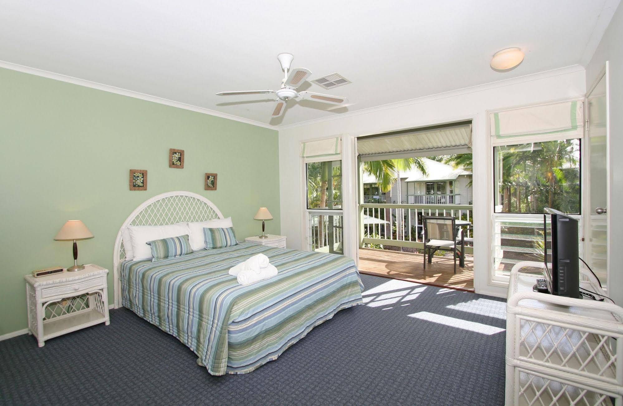 Coral Noosa Resort 3*
