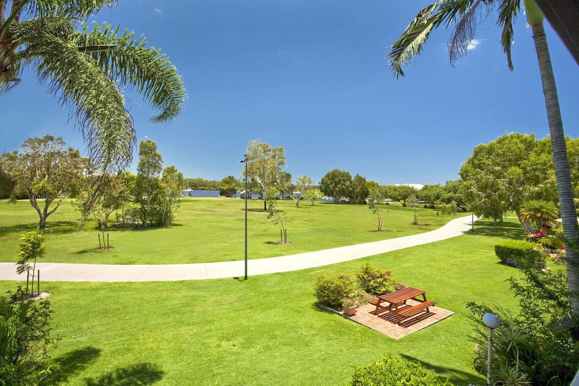 Regency Waterfront Noosa Aparthotel 3*