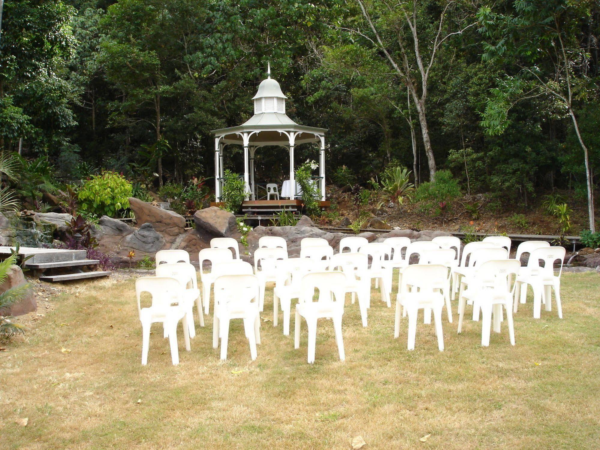 Cooroy Country Cottages * Black Mountain