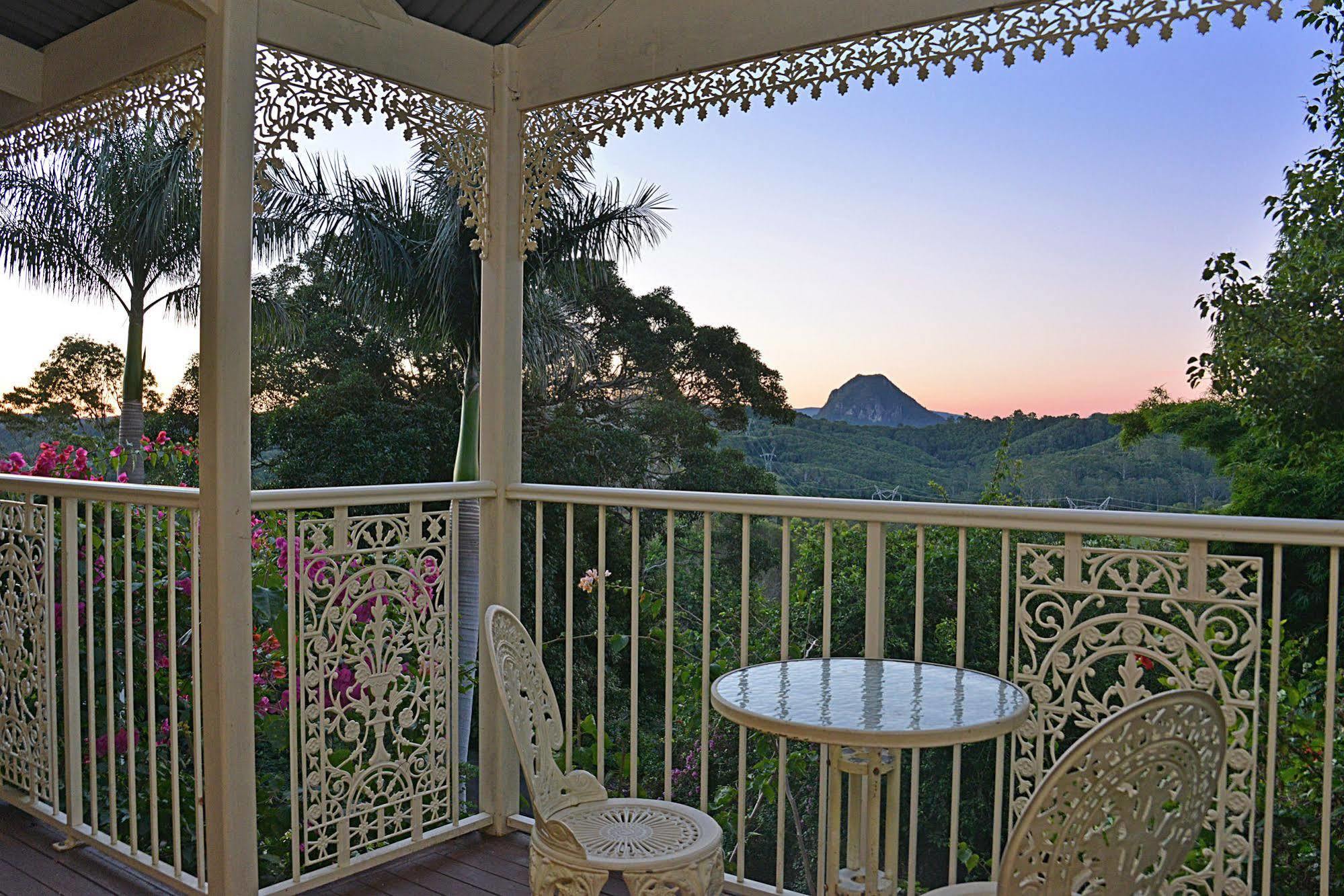 Lodge Cooroy Country Cottages *