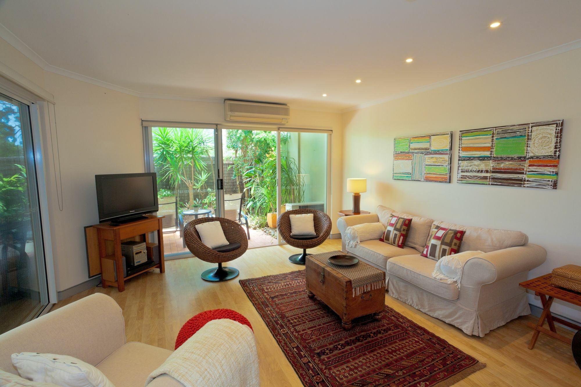 Aparthotel Noosa Riviera 4*