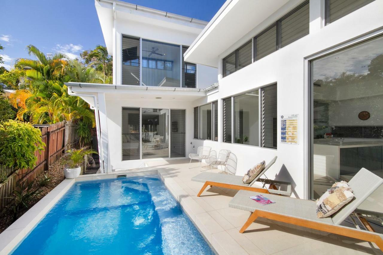 Stunning Views, Private Pool Near Hastings St * Noosa Heads