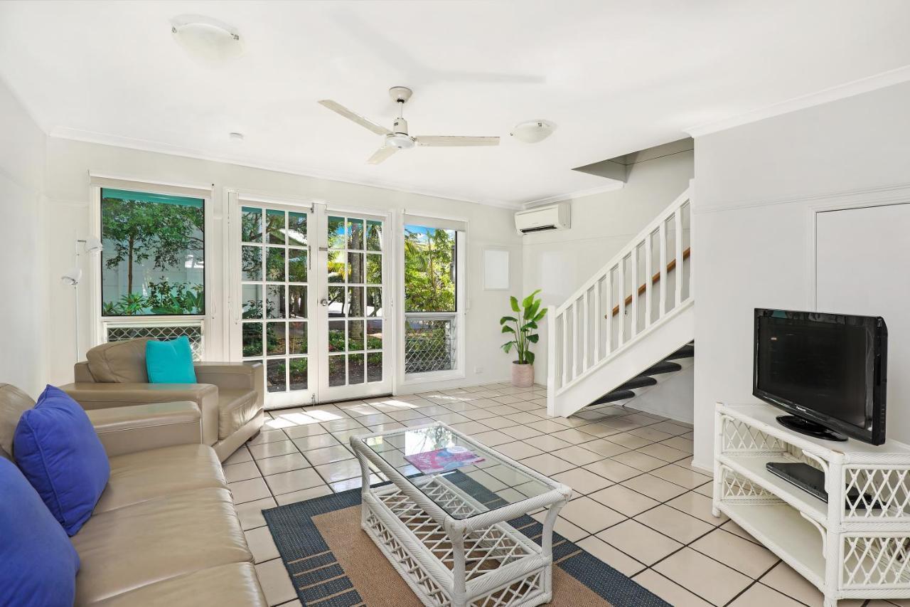 Coral Noosa Noosaville