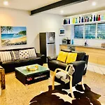 Malibu Apartment - Peregian Beach