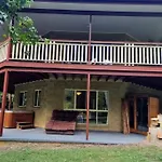 Deluxe Forest Escape - Arcade Games Room, Spa Jacuzzi, Sauna, Bar, Bonfire!