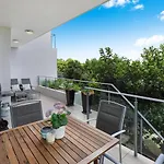 Sunshine Beach Retreat - 3 Bedroom Family Apartment - Wifi - Netflix - 2 Cars