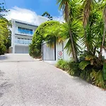 Vue Apartment 1 Edgar Bennett Avenue 28