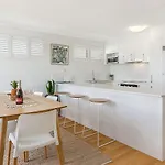 Belmondos Unit 4 Noosa Parade 81