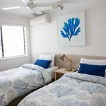 2 Bedroom Renovated Townhouse, Walk To Noosa River