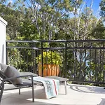 Bayona 8 Elegant Family Retreat