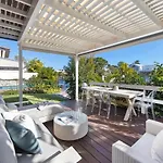 Noosa Riverfront Splendour, Ideal For Families