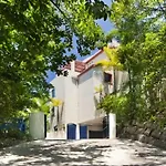 3 Hilltop Villas White Water Views From The Heart Of Sunshine