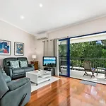Unit 3 Kookaburra Lodge 8 Little Cove Road Little Cove