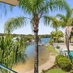 St Tropez 7, Stylish Apartment On The Noosa Waterfront, River Views