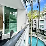 7Em Freshly Renovated Hastings Street 2 Bedroom