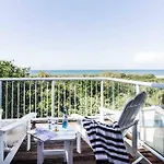 Castaways Beach House Noosa