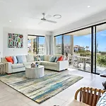 Penthouse Luxe, Sunrise Beach