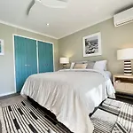 Sunshine Beach Oasis Private Pool Pet Friendly Solway