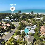 Sunshine Beach Oasis Private Pool Pet Friendly Solway