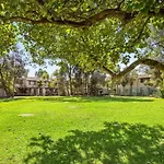 Boutique Noosaville Townhouse, Walk Beach & River