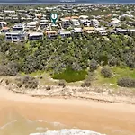 Tingira - Idyllic Entertainer On The Beach