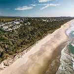 Essence Peregian Beach Resort - Lily 4 Bedroom Luxury Home With Private Pool