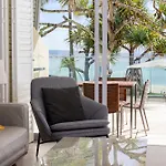 Fairshore 12: Absolute Beachfront, Direct Beach & Pool Access
