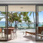 Fairshore 12: Absolute Beachfront, Direct Beach & Pool Access
