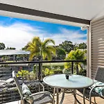 Sun Drenched Unit In Noosaville