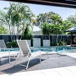 The Seaglass Villa - Private Pool And Sauna