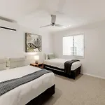 The Seaglass Villa - Private Pool And Sauna