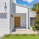 Paradise On Pacific ~ New Sunshine Beach Luxe Home