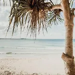 Belmore Palms ~ 2 Min To Surfie, Village & Beach