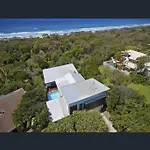 The Sandcastle - Pool ~ Beach At The End Of Garden