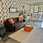 On Hastings Street, Noosa Heads Apartment Suite